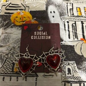 Hot Topic Red Heart Web Earrings